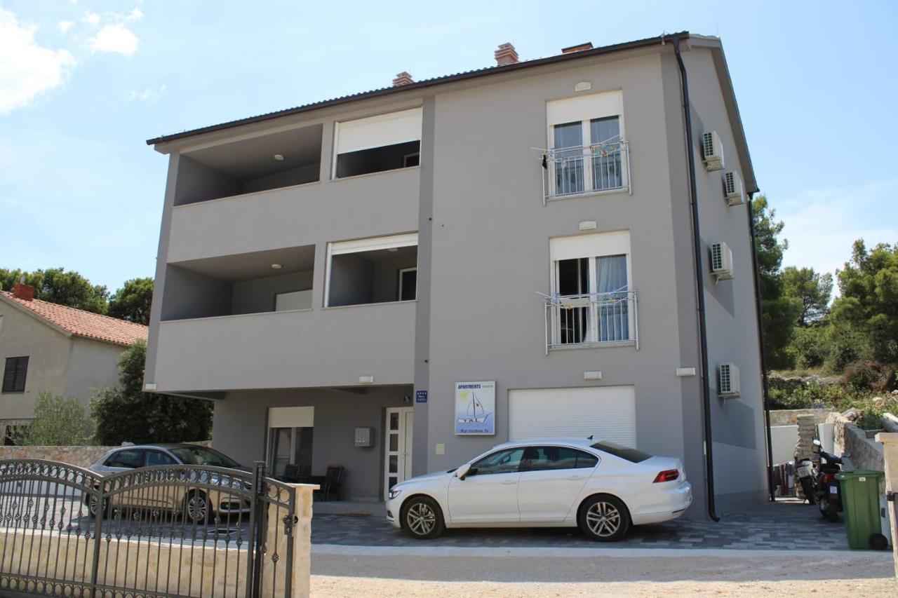 Aparthotel Tal Tisno Esterno foto