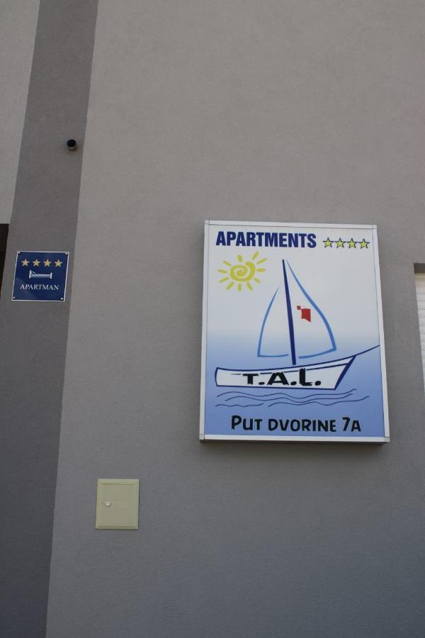 Aparthotel Tal Tisno Esterno foto