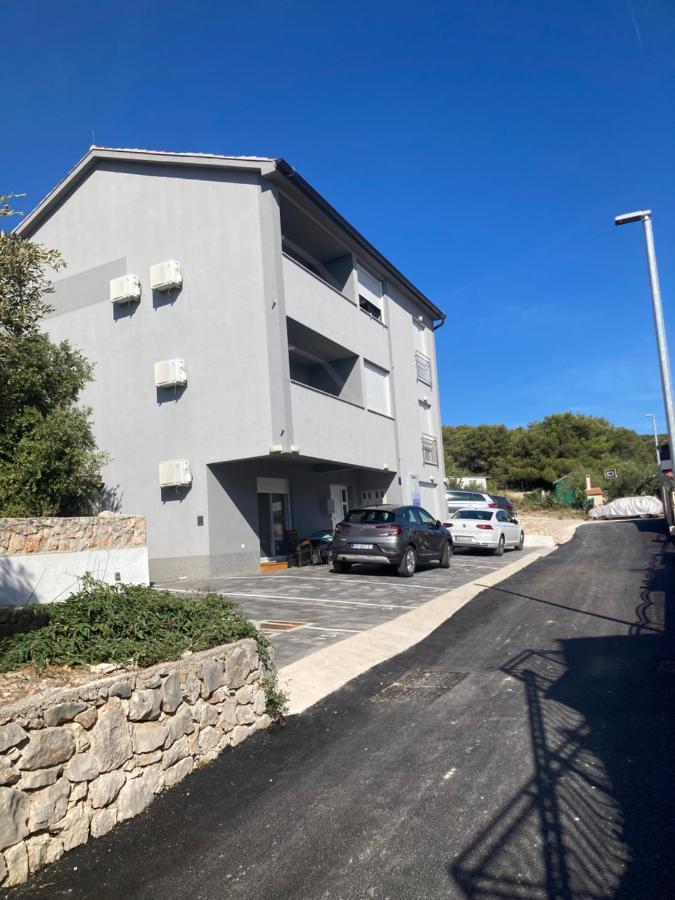 Aparthotel Tal Tisno Esterno foto