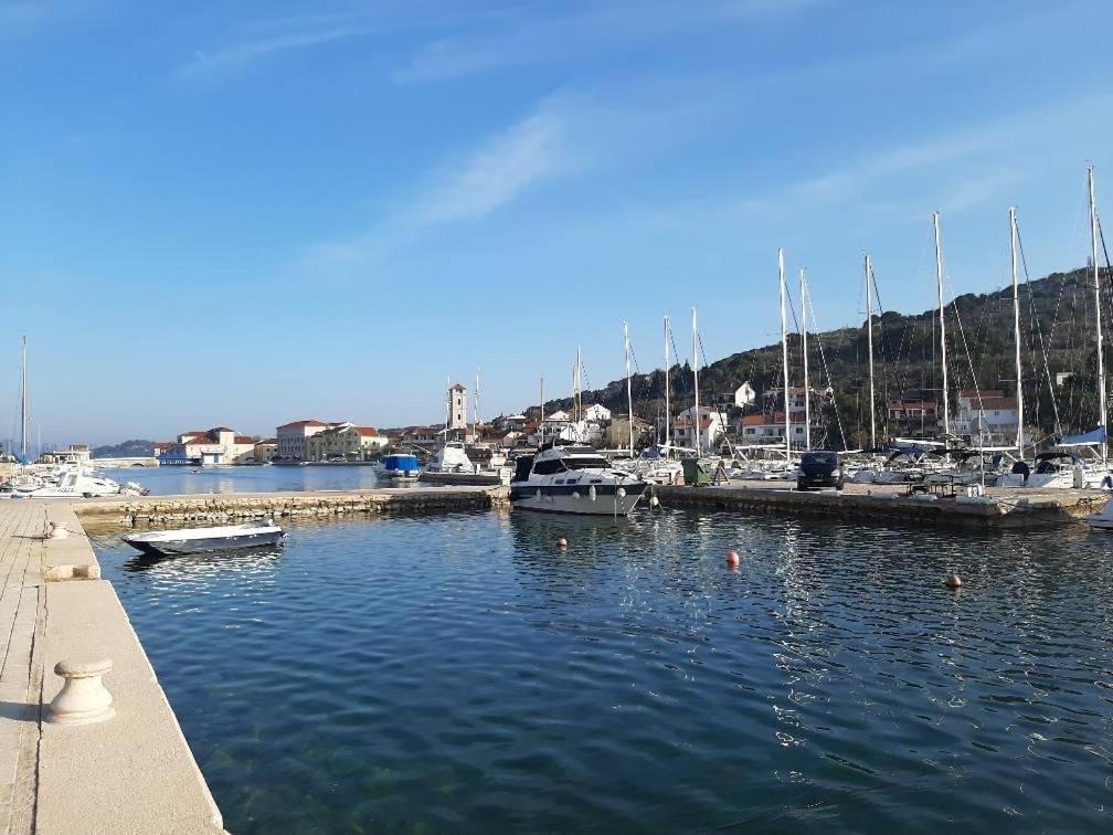 Aparthotel Tal Tisno Esterno foto